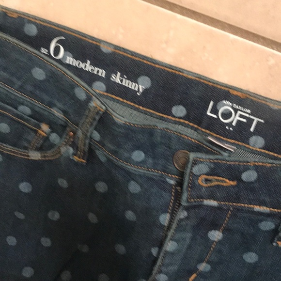 Ann Taylor loft 6 jeans, polka dot NWOT - Picture 4 of 10